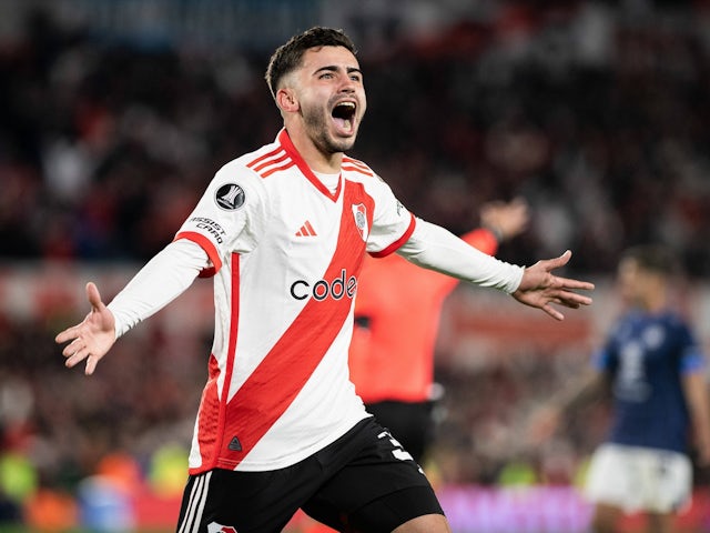 Santiago Simon comemora gol pelo River Plate em 21 de agosto de 2024