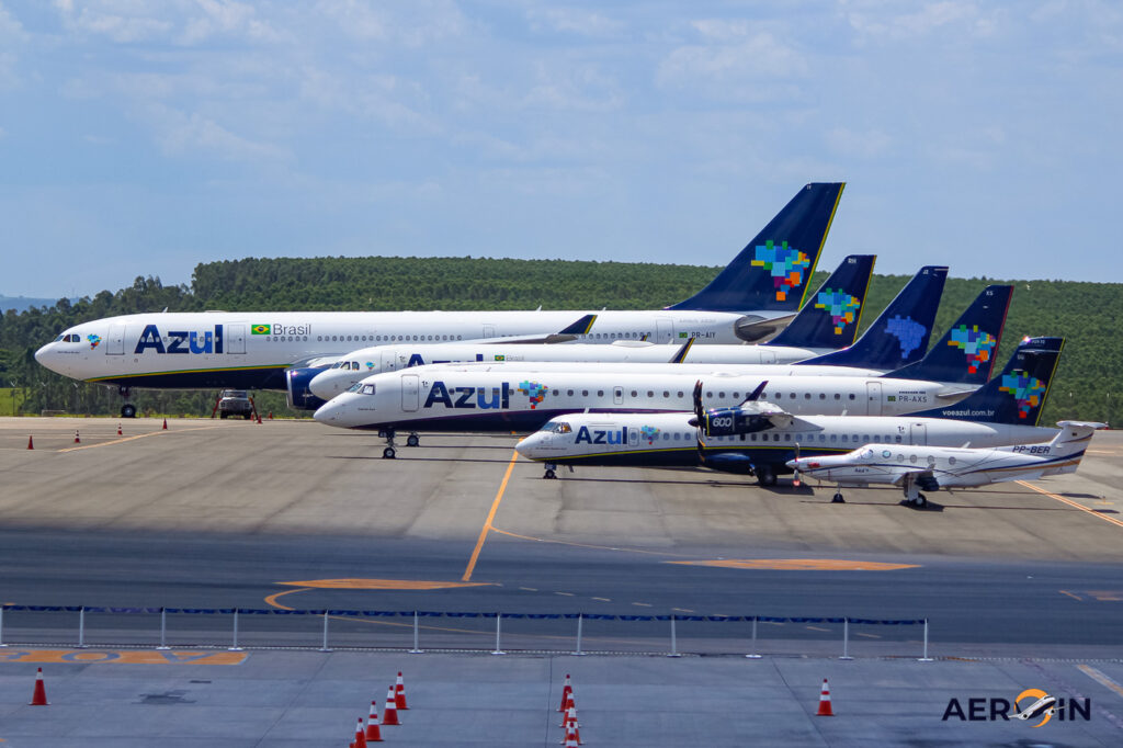 Azul obtém recursos adicionais e confirma contratos com arrendadores de seus aviões e fabricantes aeronáuticos