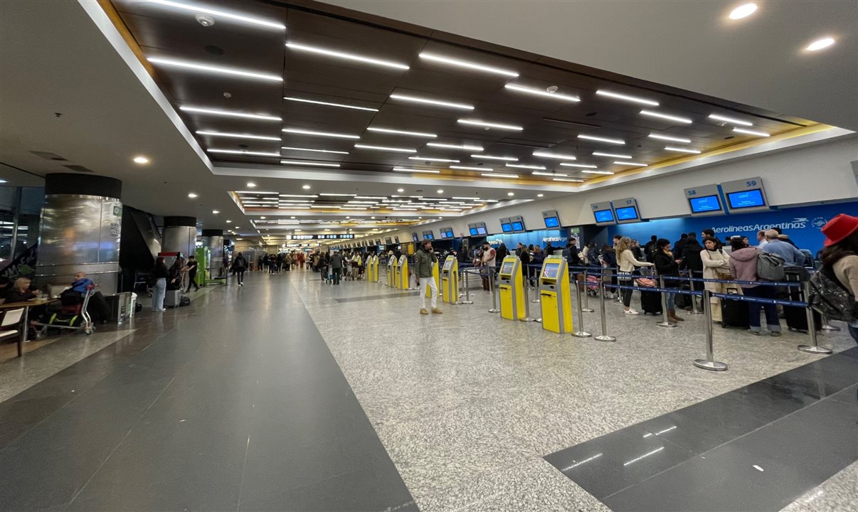 O Aeroparque, em Buenos Aires, deve ser fortemente afetado pela greve de hoje (30)