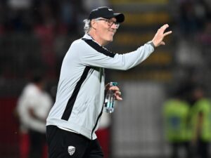 O técnico do Al-Ittihad, Laurent Blanc, em 7 de agosto de 2024