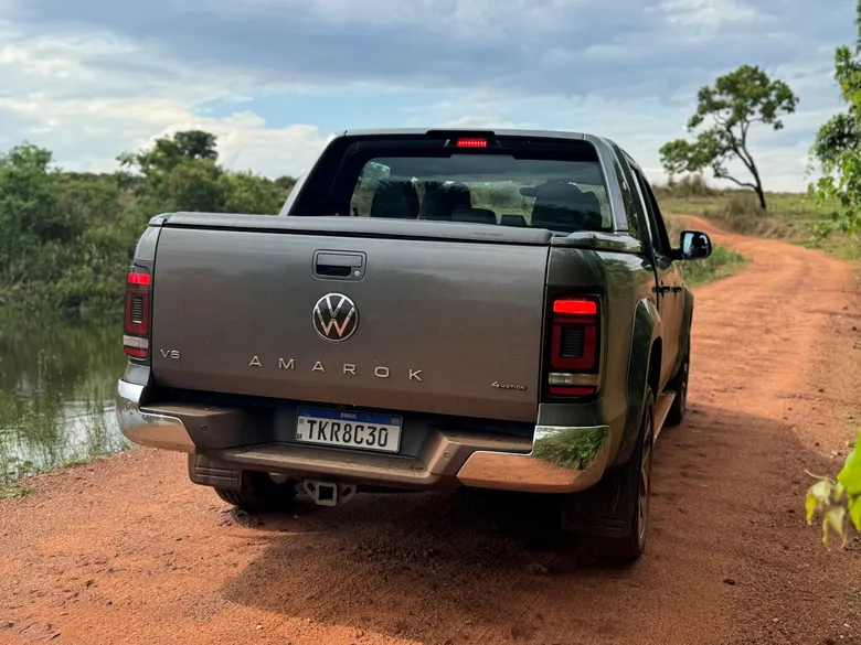 Teste: VW Amarok 2021 mexe no visual, mas seu maior trunfo ainda é o motor V6