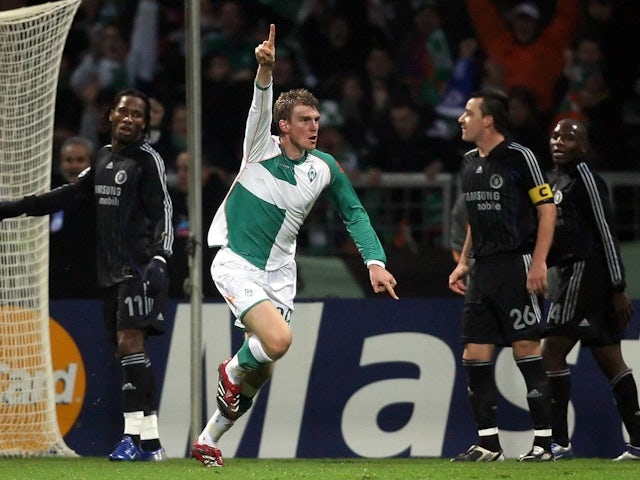 Per Mertesacker marcou pelo Werder Bremen contra o Chelsea em 2006.