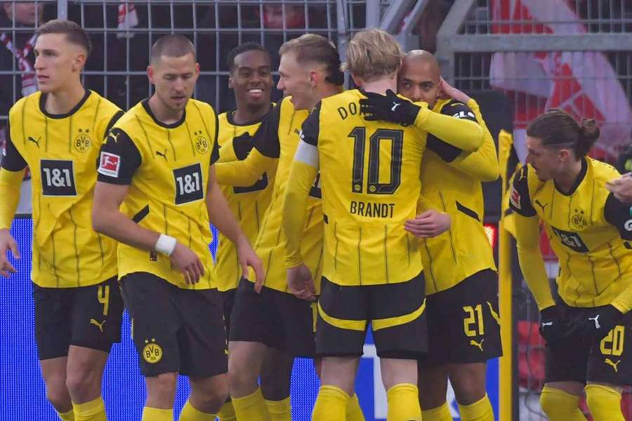 O Dortmund quer aproveitar a vitória sobre o Freiburg. O Dortmund quer aproveitar a vitória sobre o Freiburg.