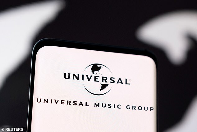 UMG tem um passado conturbado em relação ao payola, também conhecido como ‘pay for play’, disse Drake em documentos legais
