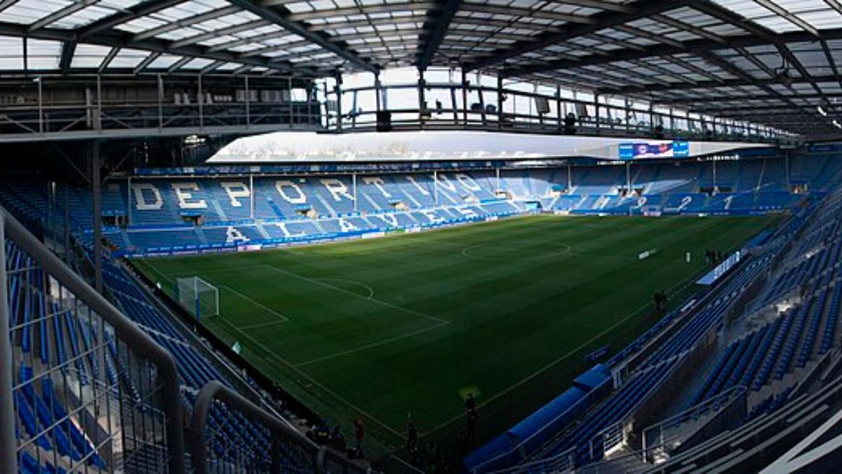 Alavés: estádio Mendizorrotza (Foto: MarcosMarinM, Wikimedia Commons)