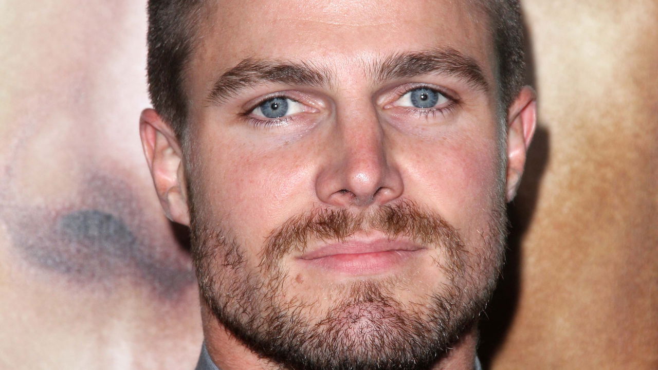 Além do Arqueiro Verde: Conheça a Fortuna de Stephen Amell