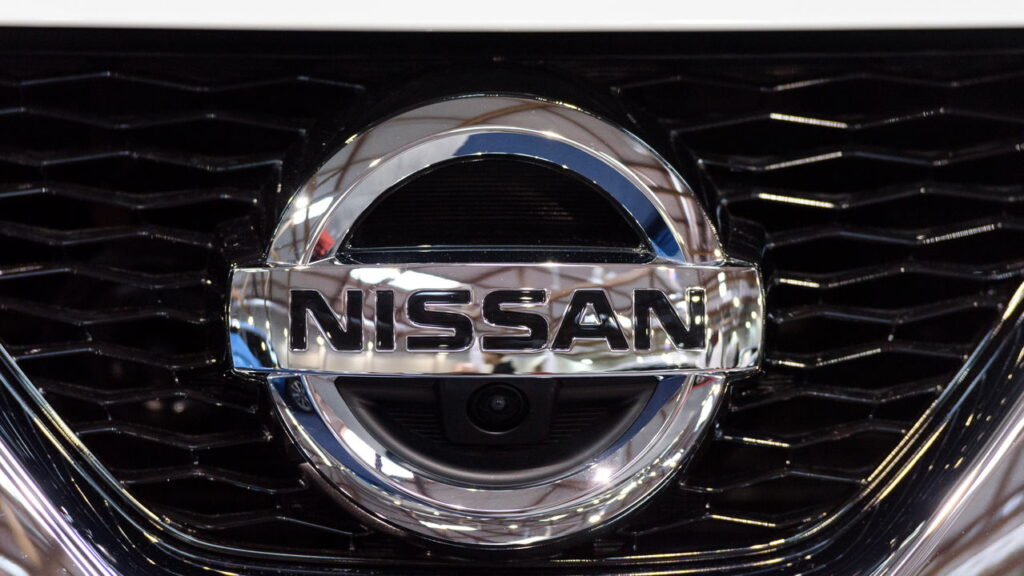 Nissan alegra brasileiros com seu modelo sedã 0 km mais barato do Brasil