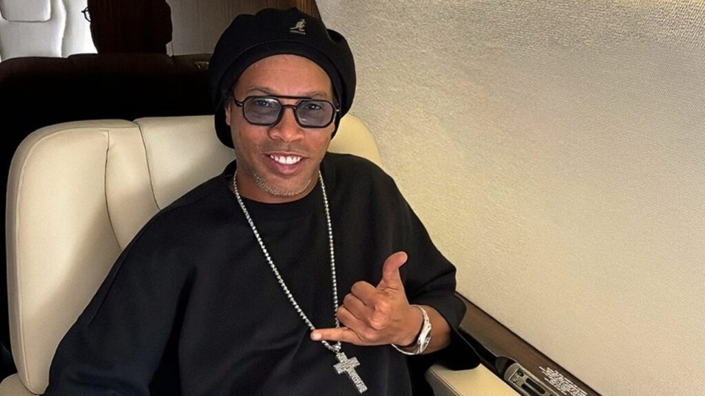 Ronaldinho Gaúcho: Quanto vale o sorriso mais famoso do futebol?