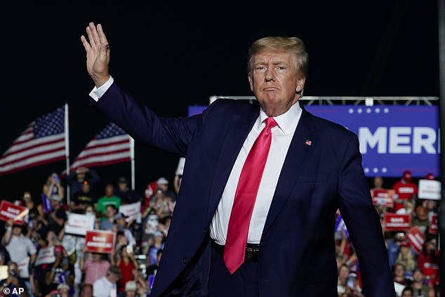 A celebridade favorita de Donald Trump dobrou seu apoio a Kamala Harris para presidente dos EUA – depois que o republicano admitiu seu amor pela estrela