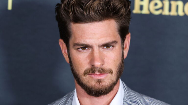 A Riqueza Escondida do Varão-Aranha de Andrew Garfield