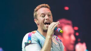 Além da Música: A Fortuna Escondida de Chris Martin