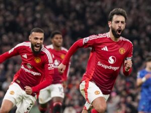 Bruno Fernandes, do Manchester United, comemora gol em 3 de novembro de 2024