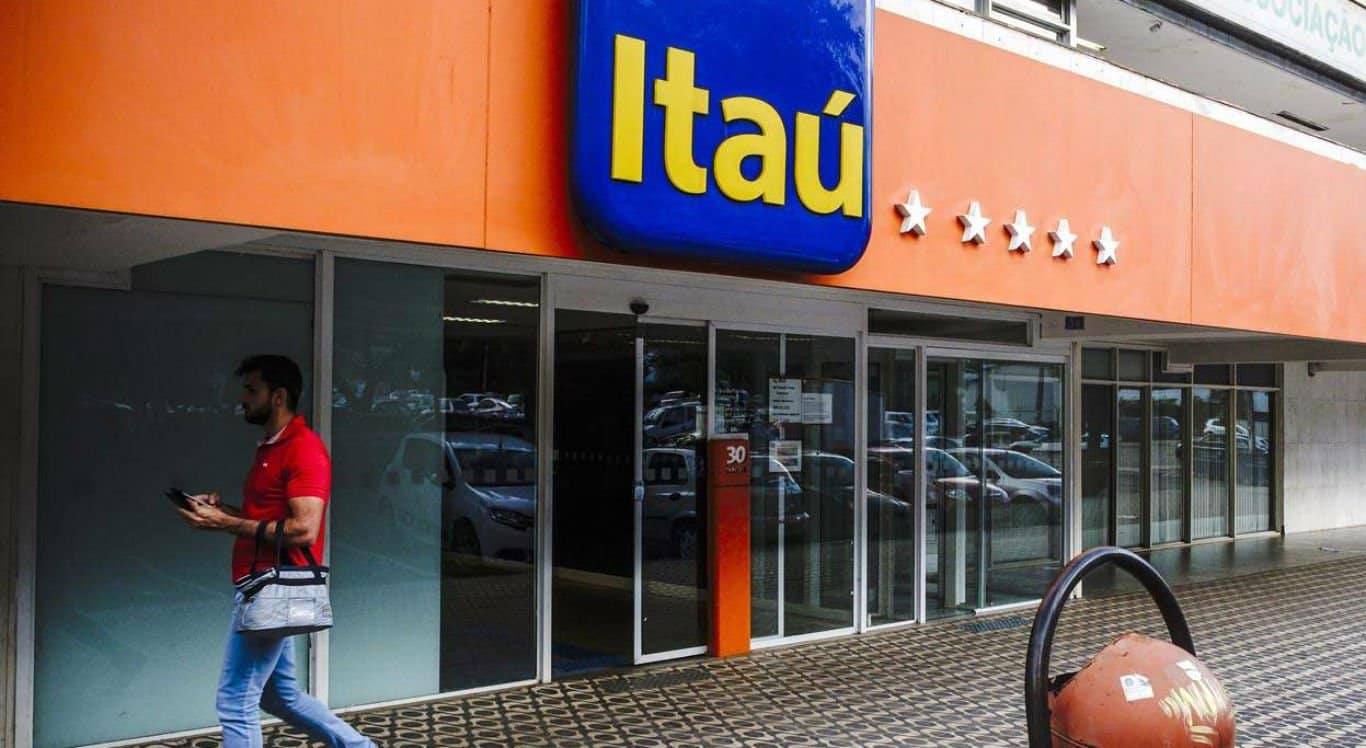 Itaú alcança recorde com o maior lucro trimestral da história