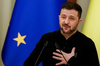 Zelensky apelou novamente por ajuda e apoio aos seus aliados. (REUTERS/Alina Smutko/Foto de arquivo)