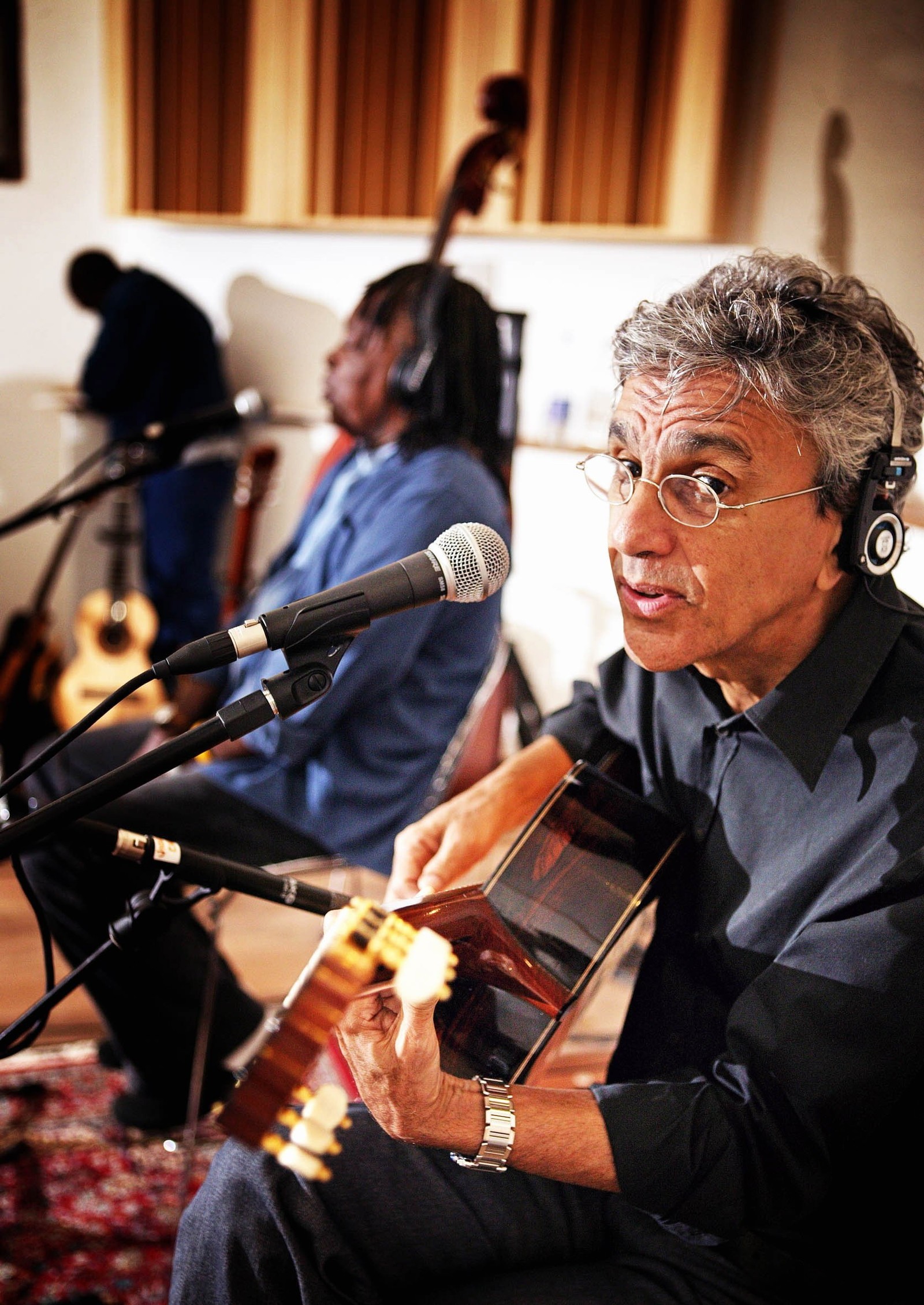 Milton Nascimento e Caetano Veloso gravam juntos em 2005  — Foto: Leo Aversa / Agência O Globo