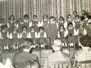 Festa de fim de ano com alunos do Colégio Pequenópolis, na Rádio Clube. (Foto: Facebook)