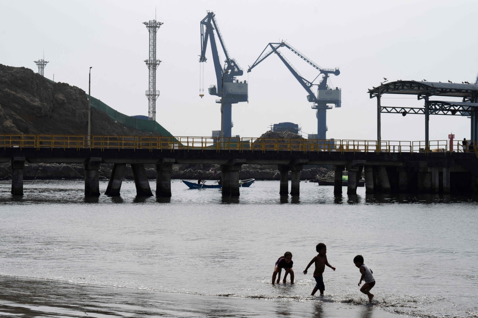 Com 57 mil habitantes, cidade de Chancay receberá o primeiro porto chinês na América do Sul — Foto: Cris Bouroncle/AFP