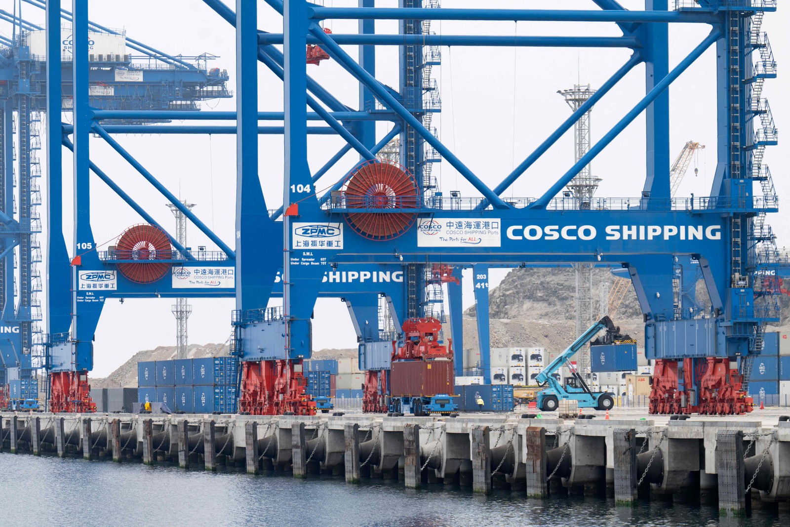 O porto fará parte da iniciativa “Um Cinturão, Uma Rota”, lançada em 2013 por Xi Jinping para obras de infraestrutura e ligação entre continentes como uma “nova rota da seda” — Foto: Cris Bouroncle/AFP