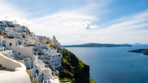 A Magia de Santorini: Uma Jornada Pela Ilha Mais Charmosa da Grécia