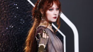 Chappell Roan: A voz autêntica da nova Geração Pop e sua Fortuna