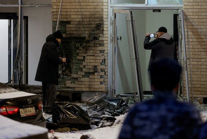 O local em Moscou onde ocorreu a explosão que, segundo o Comitê de Investigação Russo, matou o general Igor Kirillov e seu assistente, Moscou, 17 de dezembro de 2024.
