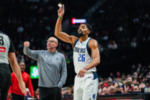 Luka está de volta e continua forte enquanto Mavs derrota os Blazers