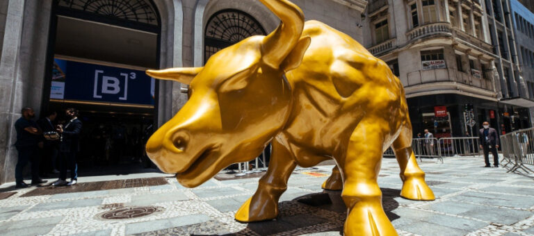 Morning Call: Mercado abre semana de Natal de olho em dados de inflação