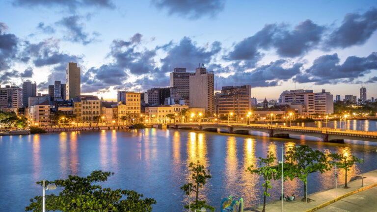 Recife terá até 8 feriadões em 2025! Confira as datas completas