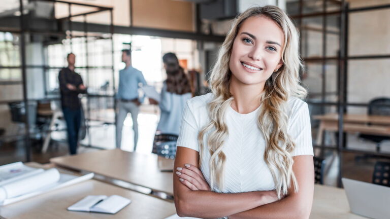 Vagas de emprego em Goiás com salários de até R$ 10.800!