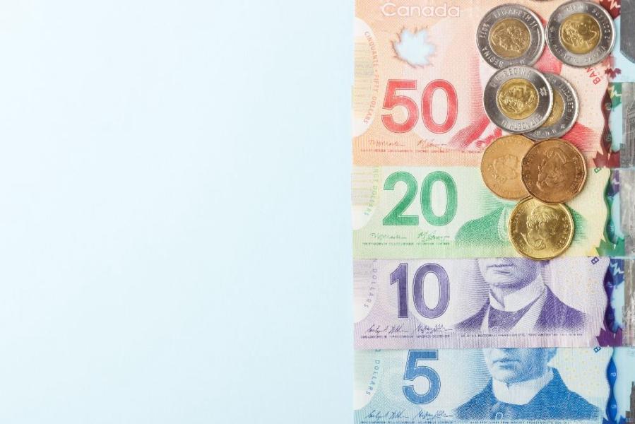 O fraco PIB alimenta o declínio do dólar canadense; Barreira de 1,4 USD quebrada