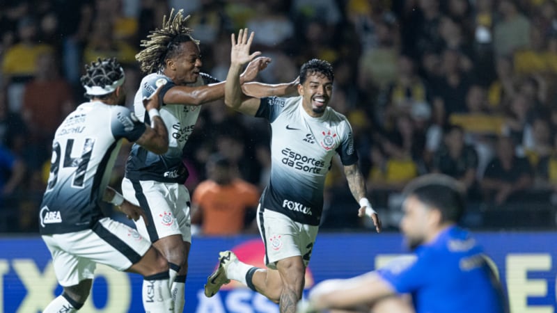 esquecer a política. Segredo da arrancada espetacular do Corinthians. Sete vitórias seguidas e Libertadores 'na mão' – R7 Esportes