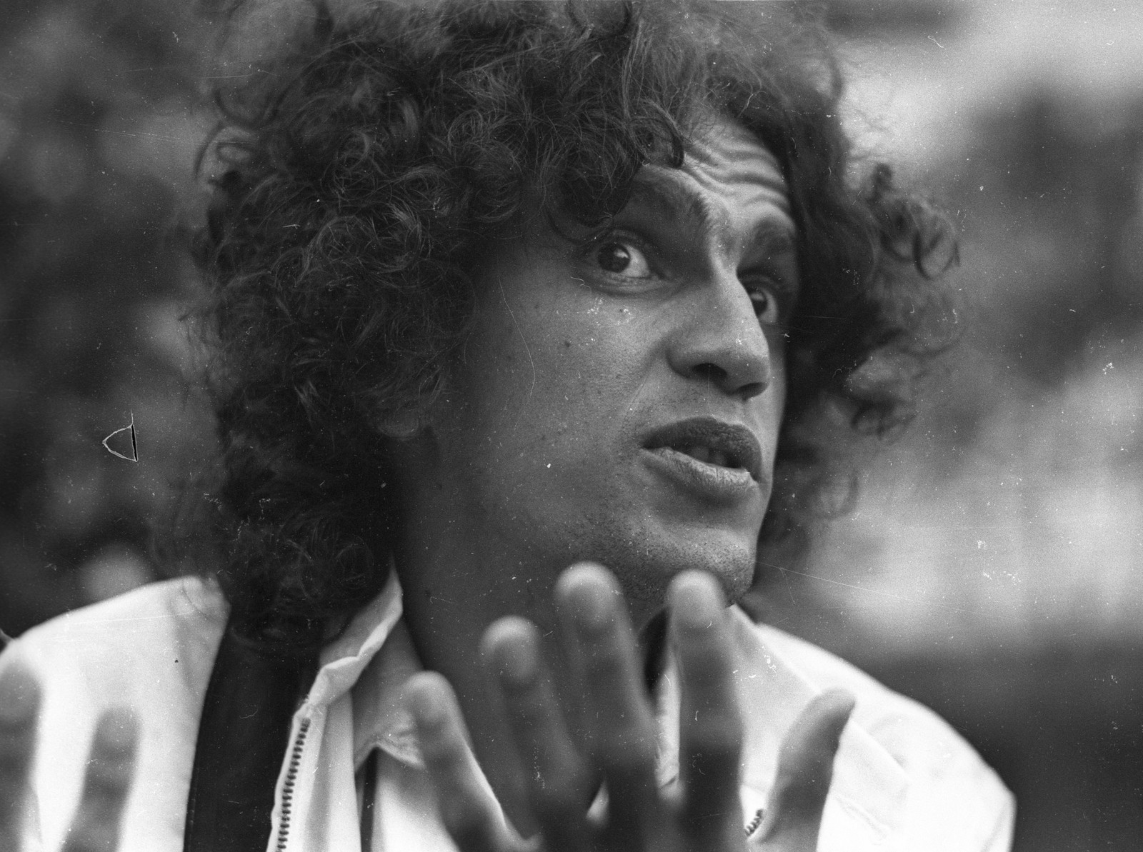 Caetano Veloso na época da Tropicália, em 1974  — Foto: Rodolpho Machado / Agência O Globo 