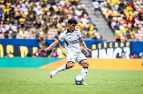 Lateral-direito Rafael Ramos no jogo Amazonas x Ceará, na Arena da Amazônia, pelo Campeonato Brasileiro Série B 2024