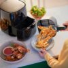 Fritadeira Airfryer Série 3000, Philips Walita, com 4.1L de capacidade, Preta, 1400W, 110v, RI9201/91 - Image 4