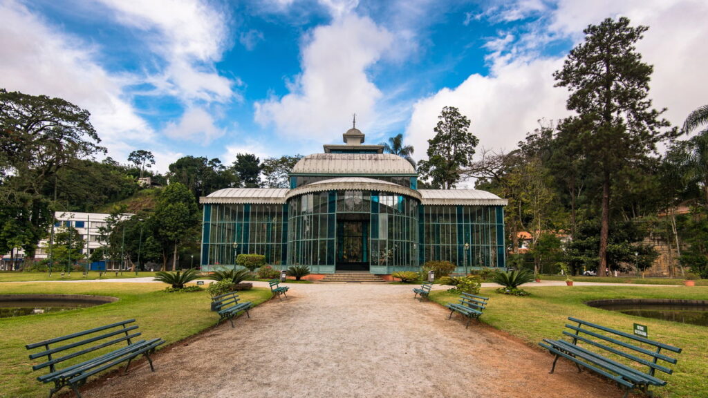 Conheça Petrópolis: O Charme Imperial da Serra Fluminense