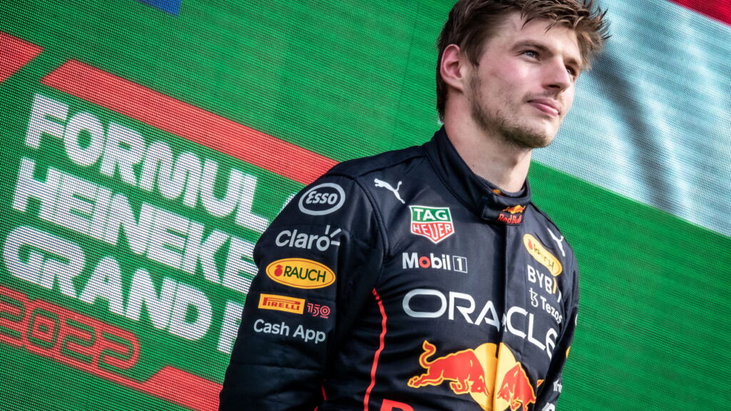 F1: Aston Martin negocia com Verstappen para 2026, segundo site italiano