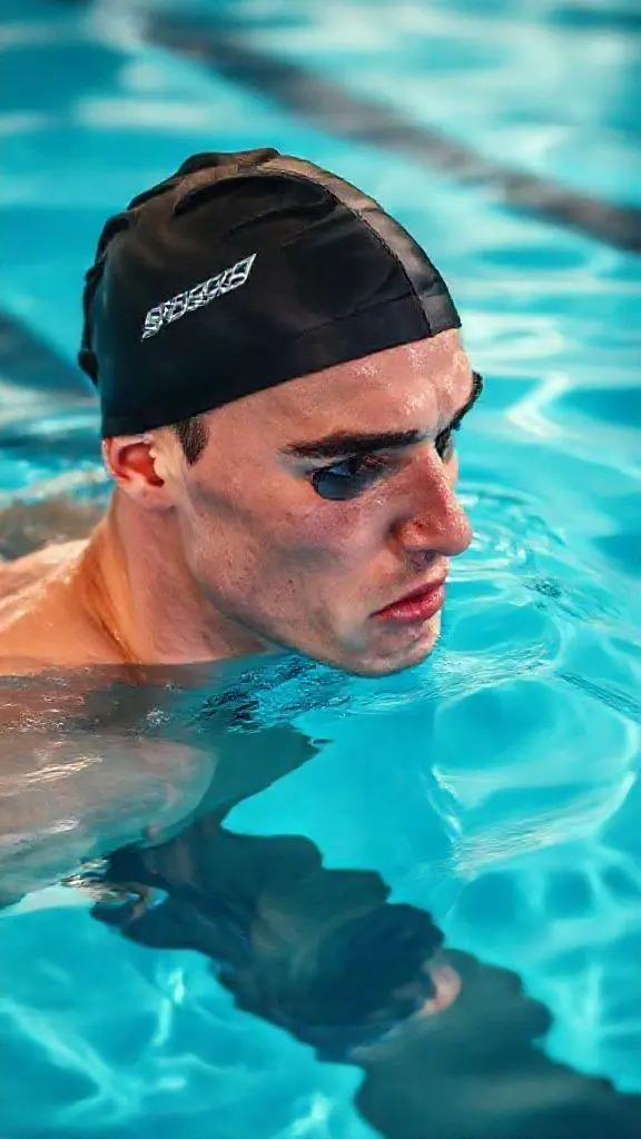 Você Não Vai Acreditar na Nova Touca da Speedo!